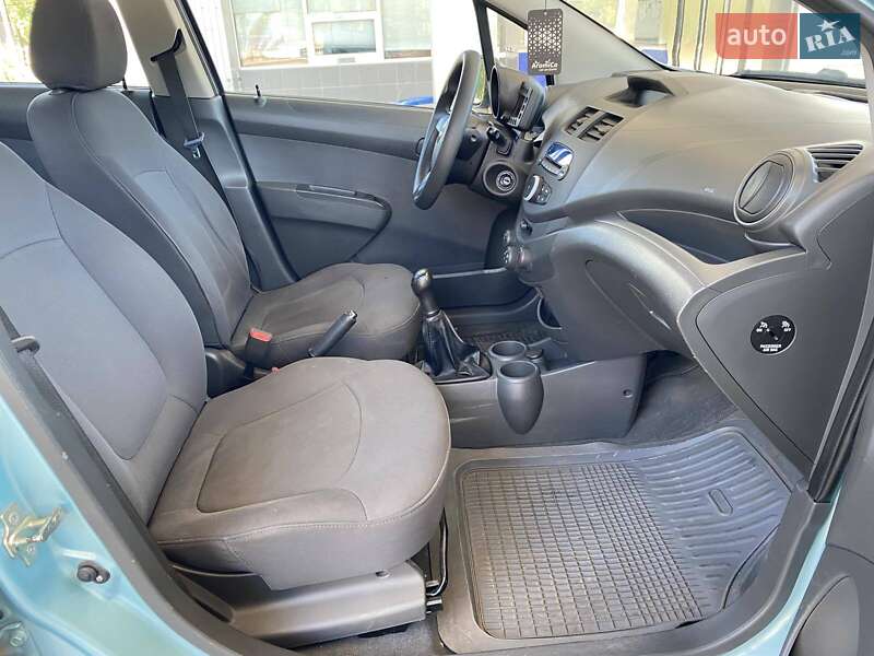 Хетчбек Chevrolet Spark 2010 в Миколаєві