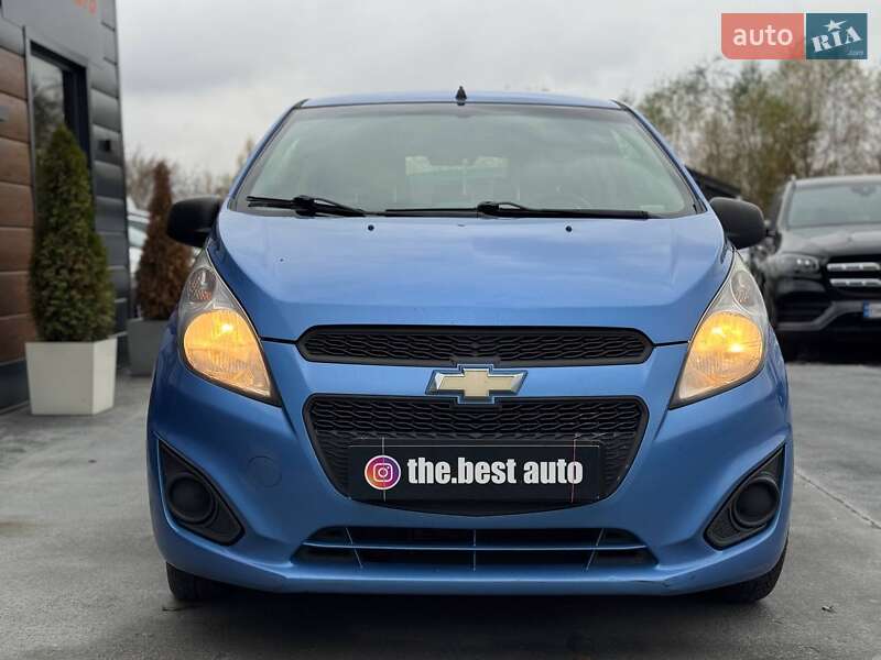 Хетчбек Chevrolet Spark 2013 в Рівному