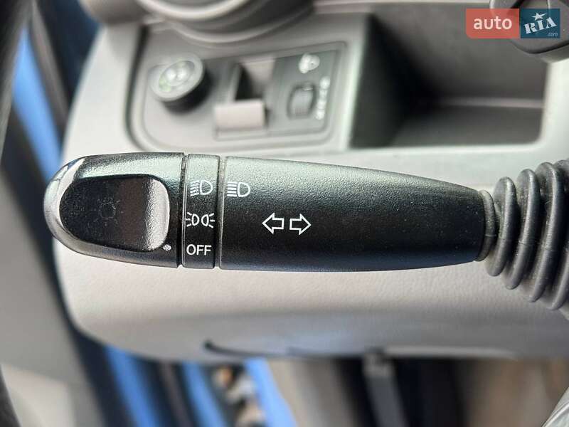 Хетчбек Chevrolet Spark 2013 в Рівному