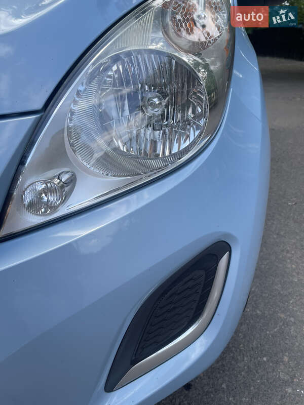 Хэтчбек Chevrolet Spark 2013 в Одессе