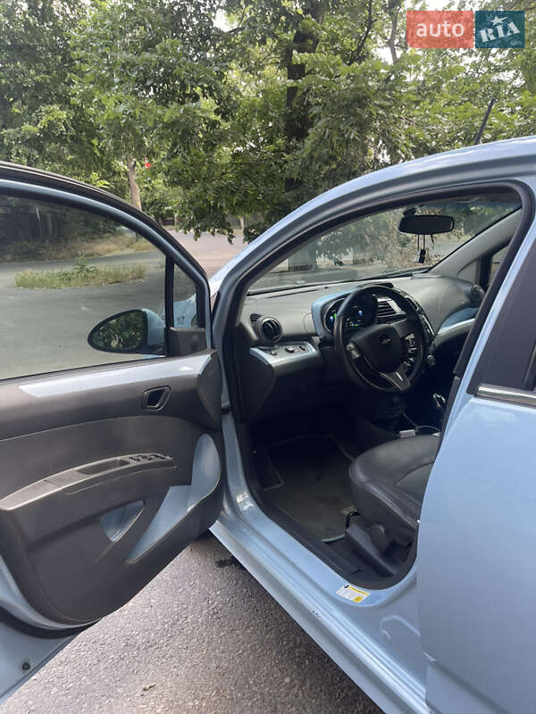 Хэтчбек Chevrolet Spark 2013 в Одессе