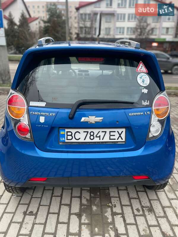 Хэтчбек Chevrolet Spark 2010 в Ивано-Франковске