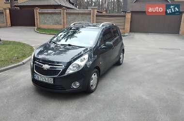 Хэтчбек Chevrolet Spark 2011 в Чернигове