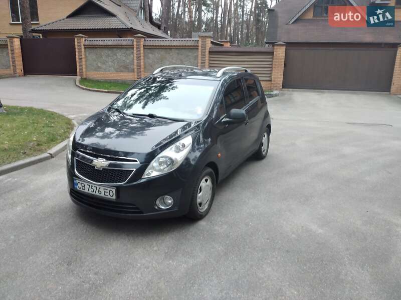 Хэтчбек Chevrolet Spark 2011 в Чернигове