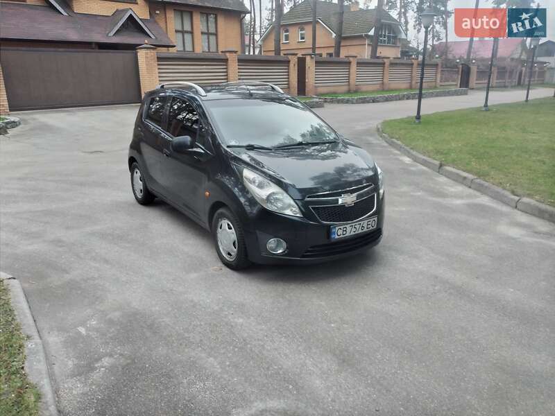 Хэтчбек Chevrolet Spark 2011 в Чернигове
