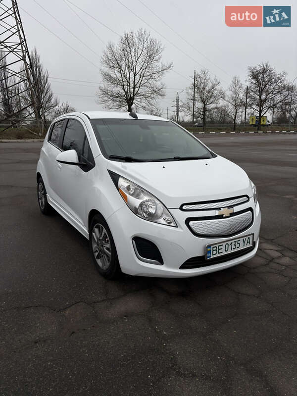Хэтчбек Chevrolet Spark 2016 в Николаеве