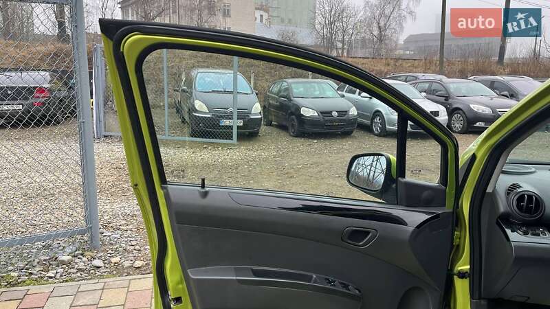 Хэтчбек Chevrolet Spark 2010 в Стрые
