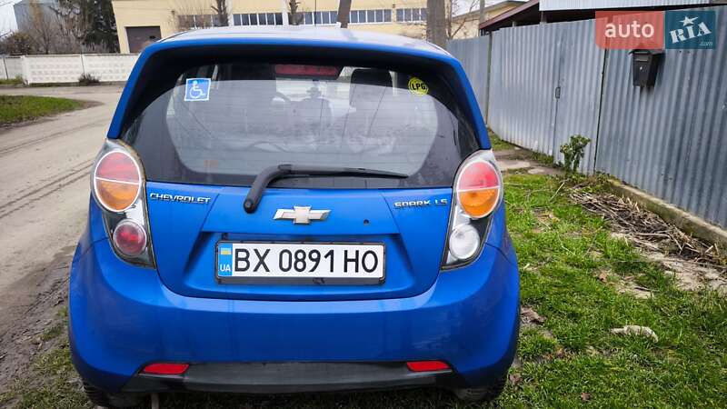 Хэтчбек Chevrolet Spark 2011 в Каменец-Подольском