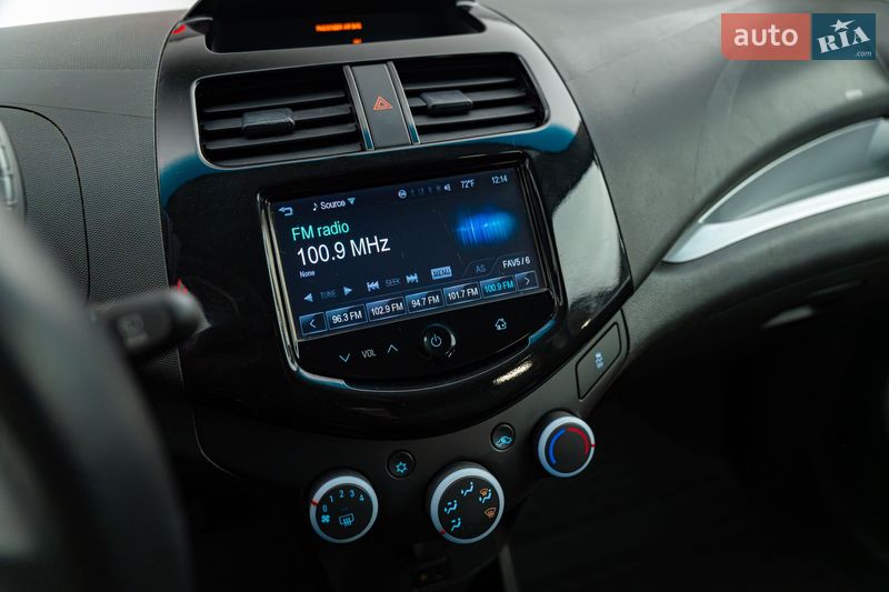 Хэтчбек Chevrolet Spark 2014 в Киеве