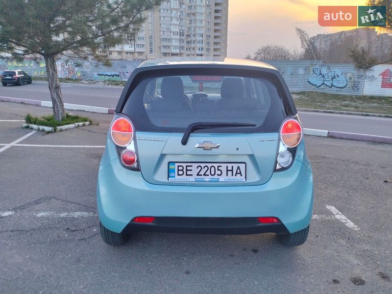 Хэтчбек Chevrolet Spark 2010 в Николаеве