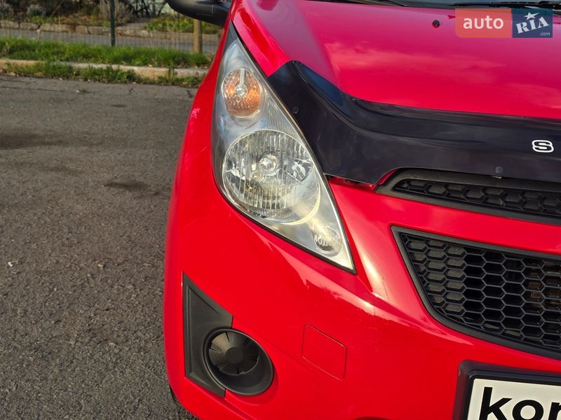 Хэтчбек Chevrolet Spark 2012 в Хмельницком