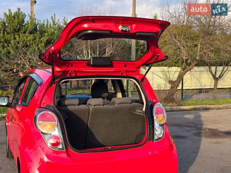 Хэтчбек Chevrolet Spark 2012 в Хмельницком