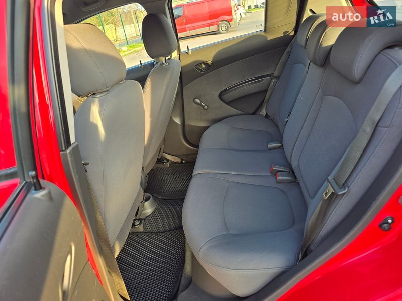 Хэтчбек Chevrolet Spark 2012 в Хмельницком