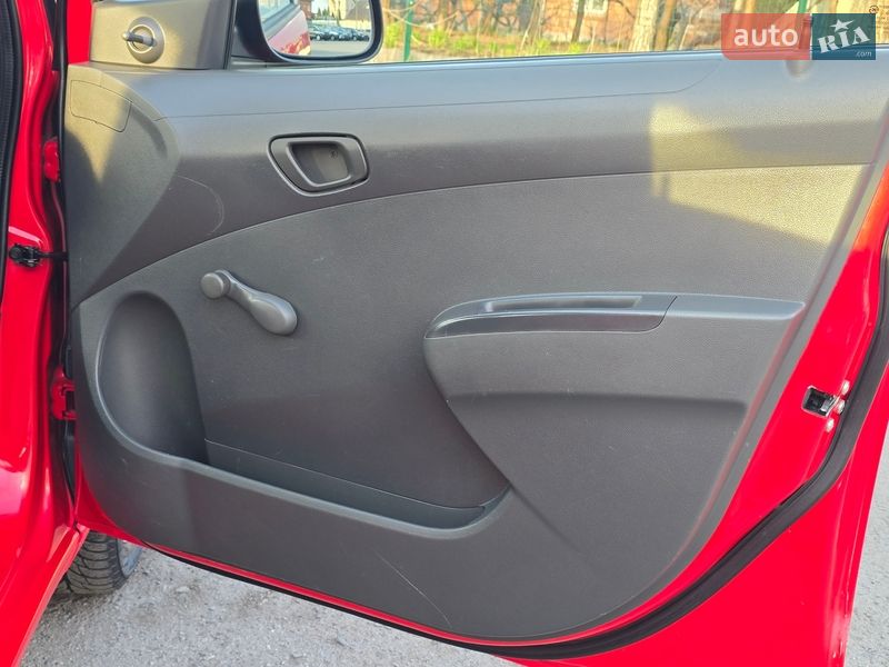 Хэтчбек Chevrolet Spark 2012 в Хмельницком