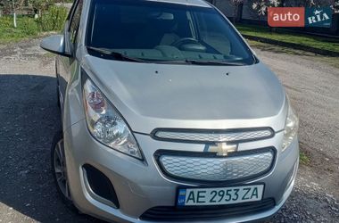 Хэтчбек Chevrolet Spark 2015 в Каменском