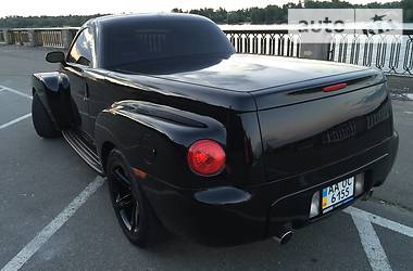 Кабриолет Chevrolet SSR 2004 в 