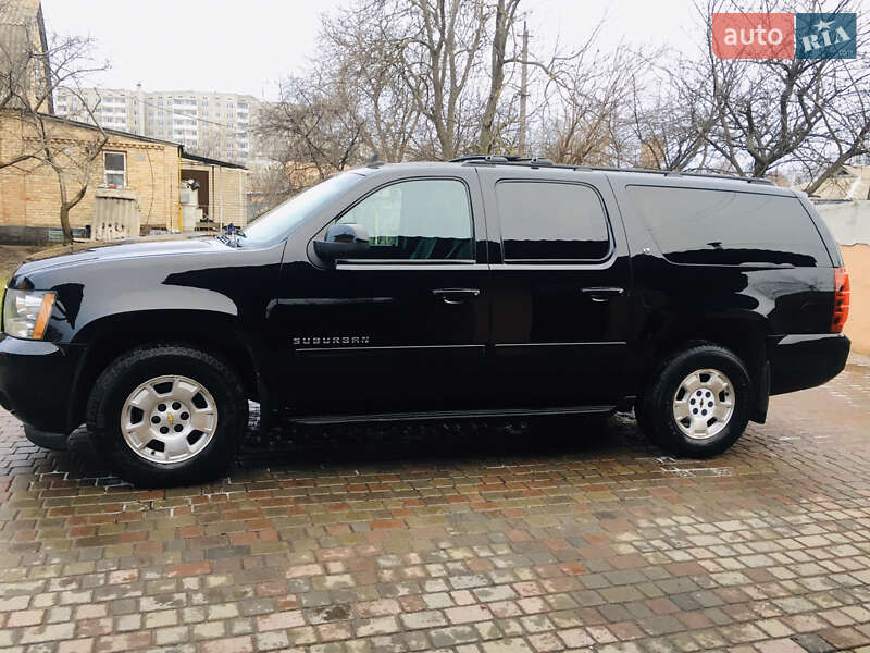 Внедорожник / Кроссовер Chevrolet Suburban 2012 в Борисполе