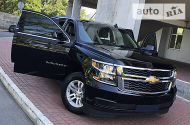 Внедорожник / Кроссовер Chevrolet Suburban 2015 в Одессе