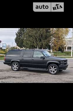 Позашляховик / Кросовер Chevrolet Suburban 1999 в 