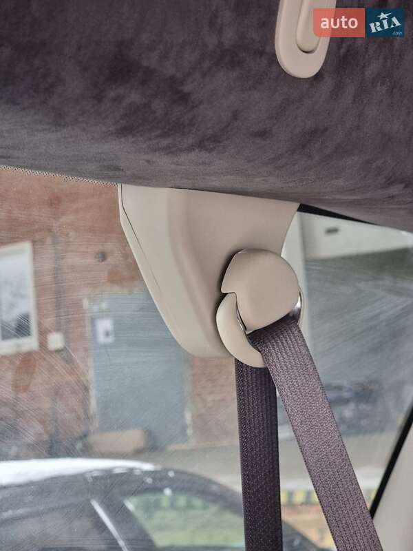 Внедорожник / Кроссовер Chevrolet Suburban 2017 в Киеве фото 15 Внедорожник / Кроссовер Chevrolet Suburban 2017 в Киеве