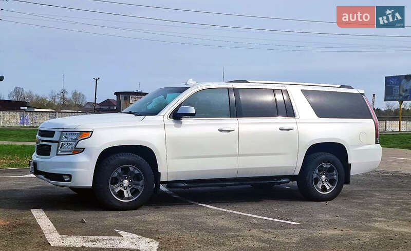 Внедорожник / Кроссовер Chevrolet Suburban 2017 в Киеве фото 3 Внедорожник / Кроссовер Chevrolet Suburban 2017 в Киеве