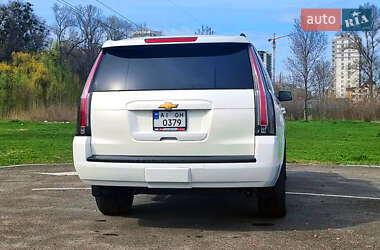 Внедорожник / Кроссовер Chevrolet Suburban 2017 в Киеве