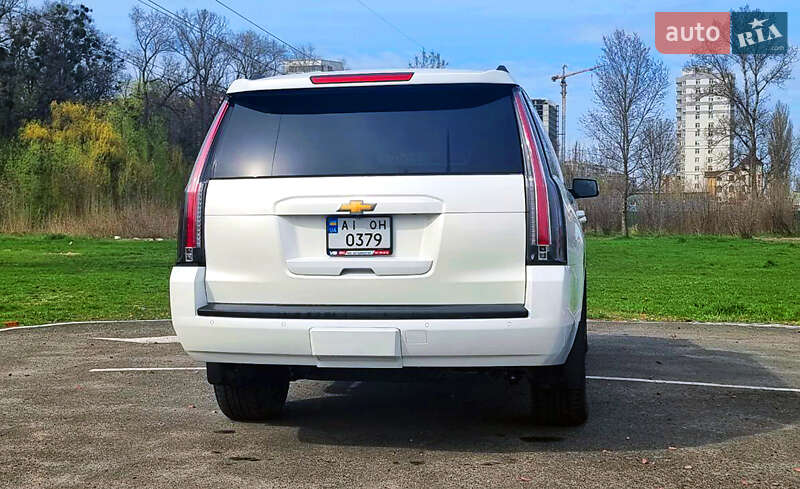 Внедорожник / Кроссовер Chevrolet Suburban 2017 в Киеве фото 6 Внедорожник / Кроссовер Chevrolet Suburban 2017 в Киеве