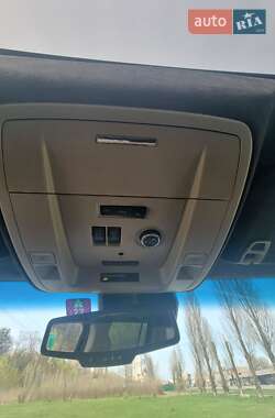 Внедорожник / Кроссовер Chevrolet Suburban 2017 в Киеве