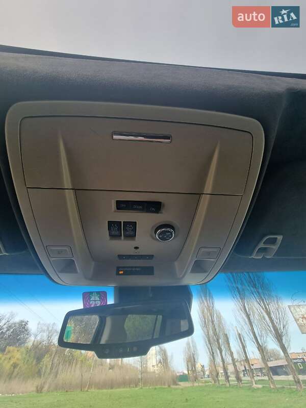 Внедорожник / Кроссовер Chevrolet Suburban 2017 в Киеве фото 26 Внедорожник / Кроссовер Chevrolet Suburban 2017 в Киеве