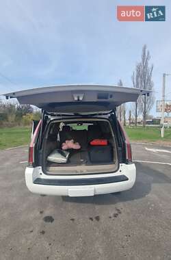 Внедорожник / Кроссовер Chevrolet Suburban 2017 в Киеве