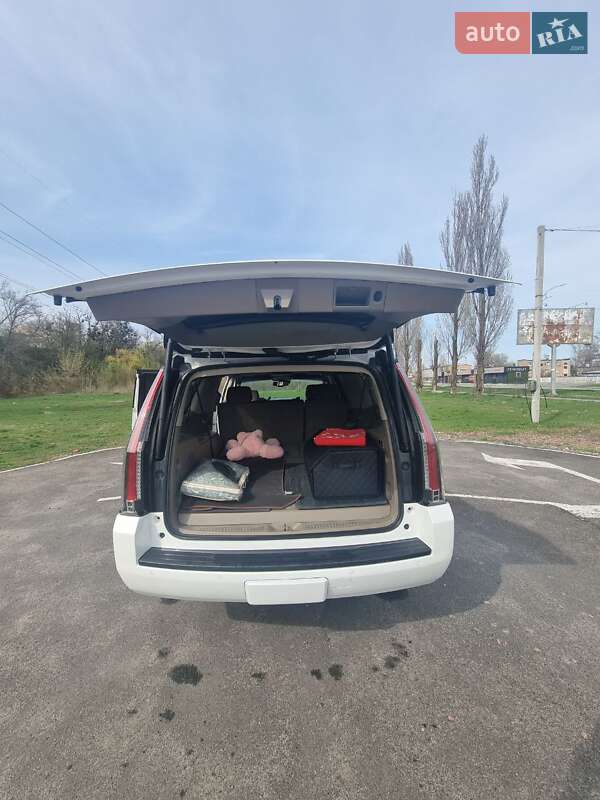 Внедорожник / Кроссовер Chevrolet Suburban 2017 в Киеве фото 44 Внедорожник / Кроссовер Chevrolet Suburban 2017 в Киеве