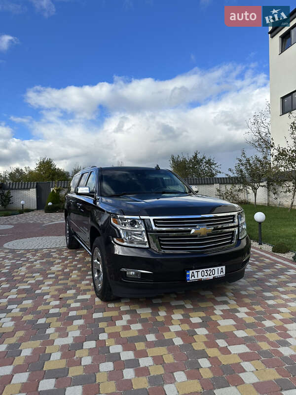 Внедорожник / Кроссовер Chevrolet Suburban 2015 в Калуше