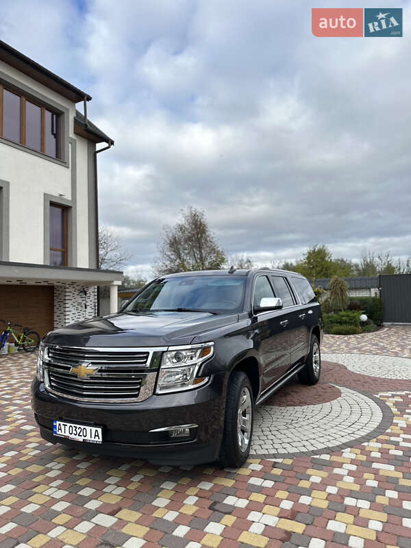 Внедорожник / Кроссовер Chevrolet Suburban 2015 в Калуше