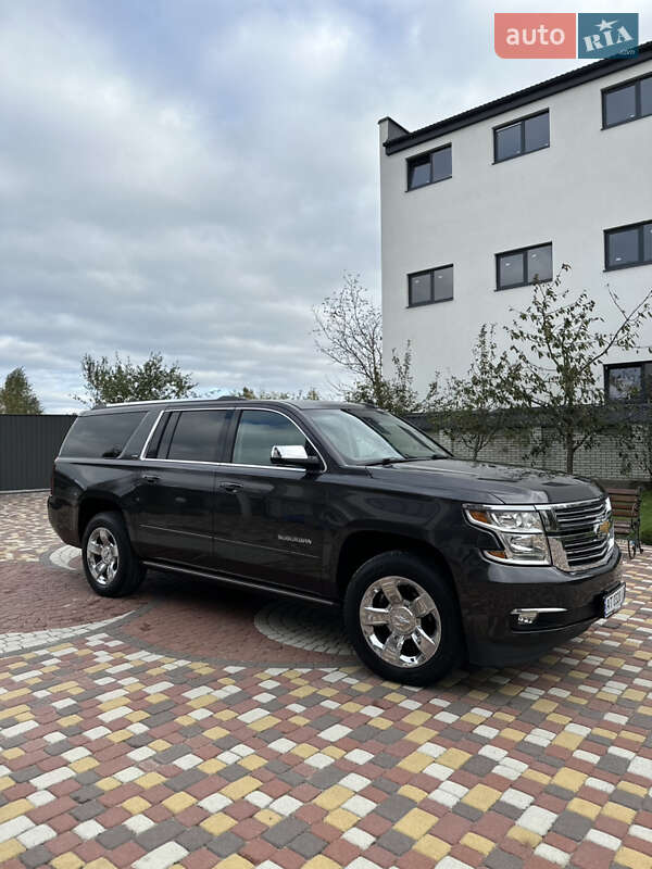Внедорожник / Кроссовер Chevrolet Suburban 2015 в Калуше