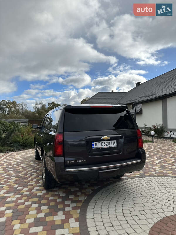 Внедорожник / Кроссовер Chevrolet Suburban 2015 в Калуше