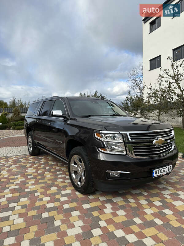 Внедорожник / Кроссовер Chevrolet Suburban 2015 в Калуше