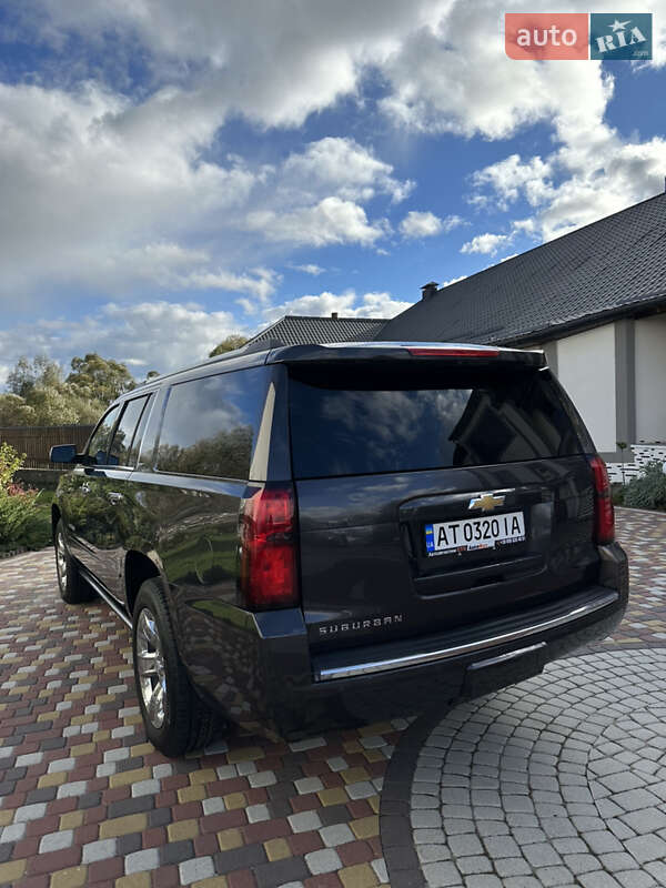 Внедорожник / Кроссовер Chevrolet Suburban 2015 в Калуше