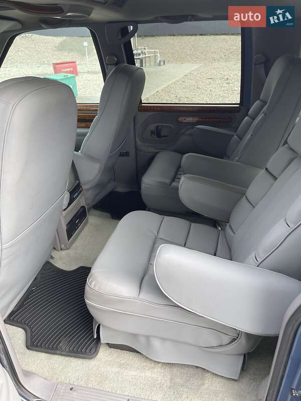 Позашляховик / Кросовер Chevrolet Suburban 1994 в Одесі