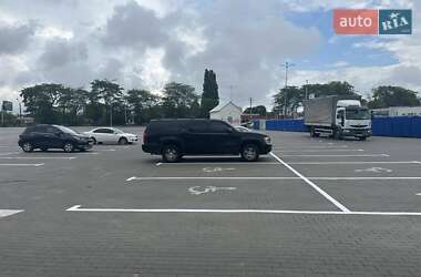 Позашляховик / Кросовер Chevrolet Suburban 2012 в 