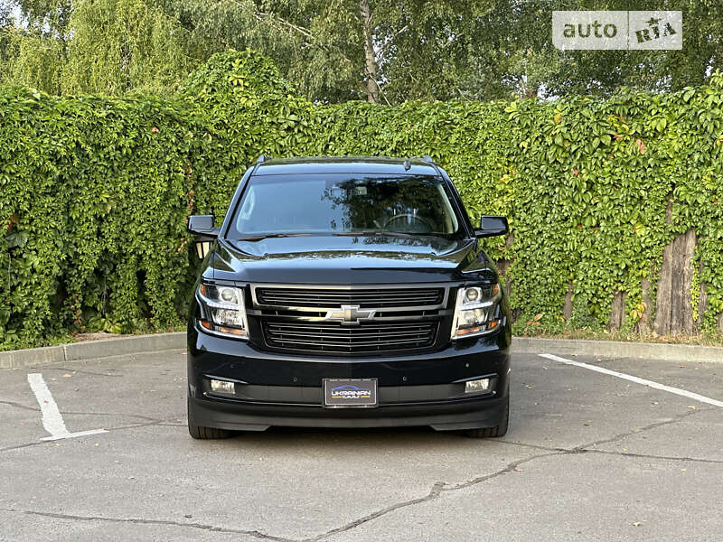 Позашляховик / Кросовер Chevrolet Suburban 2014 в Дніпрі