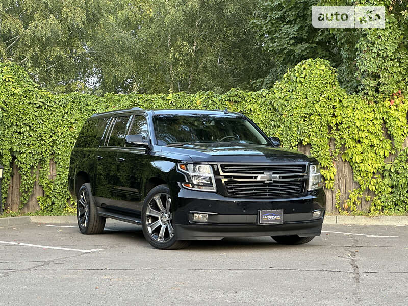 Позашляховик / Кросовер Chevrolet Suburban 2014 в Дніпрі