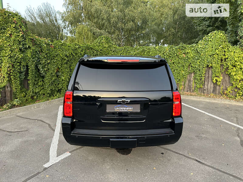 Позашляховик / Кросовер Chevrolet Suburban 2014 в Дніпрі