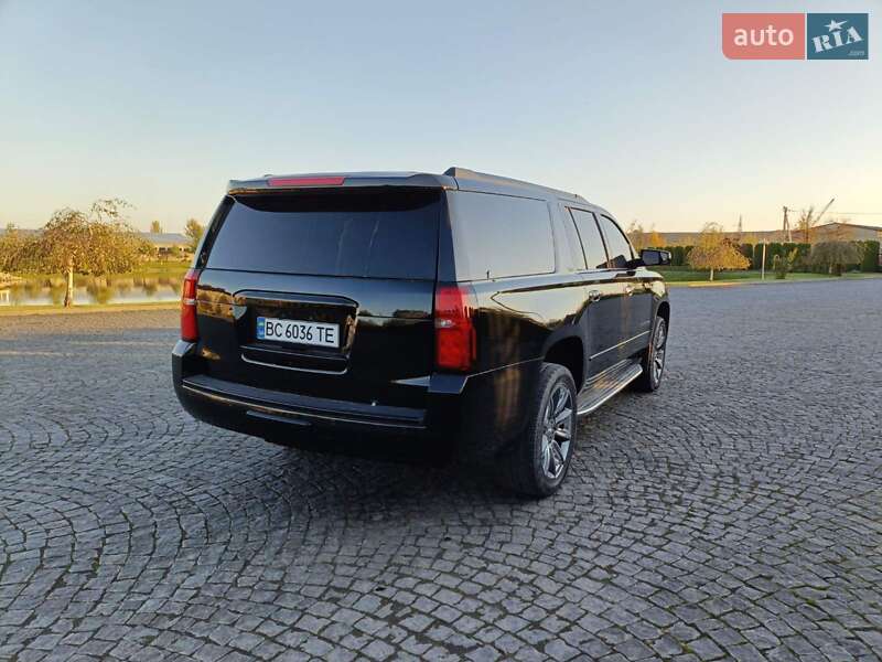 Позашляховик / Кросовер Chevrolet Suburban 2015 в Львові