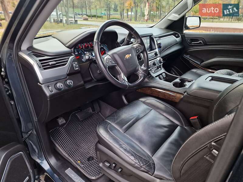 Внедорожник / Кроссовер Chevrolet Suburban 2018 в Киеве