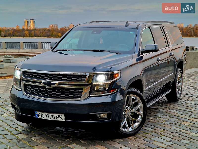 Внедорожник / Кроссовер Chevrolet Suburban 2018 в Киеве