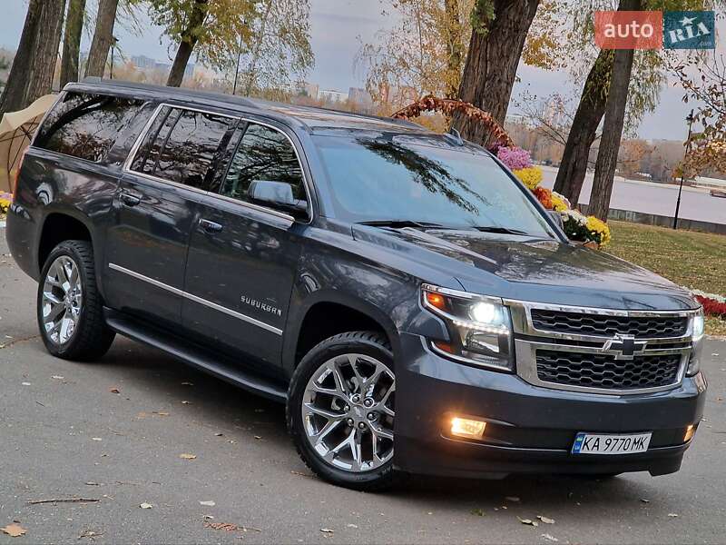 Внедорожник / Кроссовер Chevrolet Suburban 2018 в Киеве