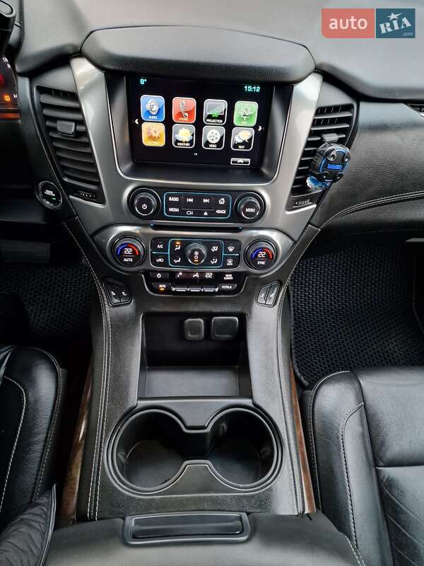 Внедорожник / Кроссовер Chevrolet Suburban 2018 в Киеве