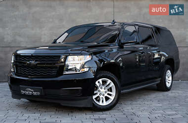 Позашляховик / Кросовер Chevrolet Suburban 2015 в Києві