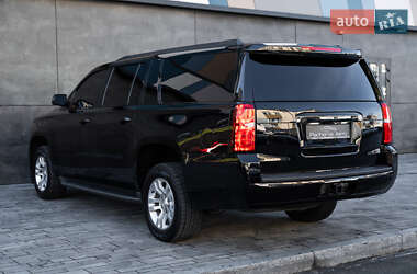 Внедорожник / Кроссовер Chevrolet Suburban 2015 в 