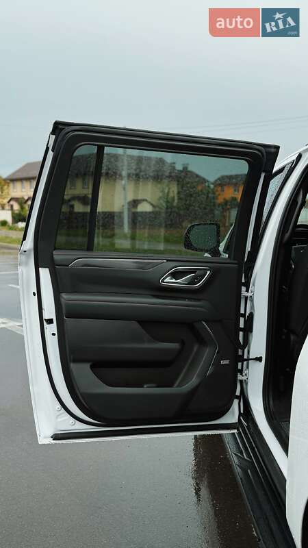 Позашляховик / Кросовер Chevrolet Suburban 2022 в Києві